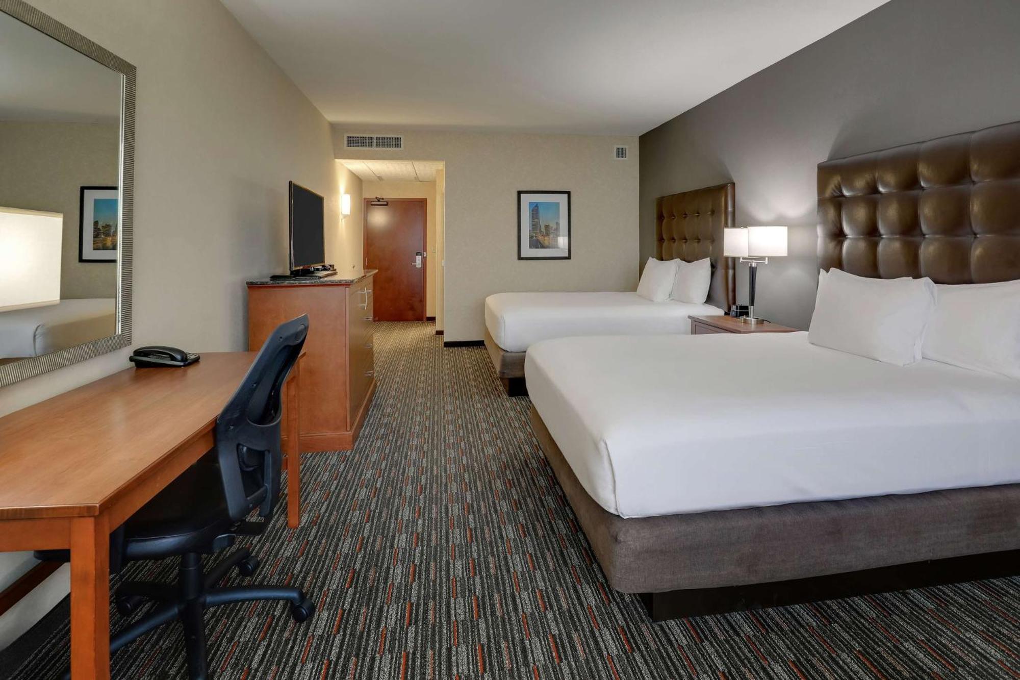 Drury Inn & Suites Charlotte Arrowood Buitenkant foto