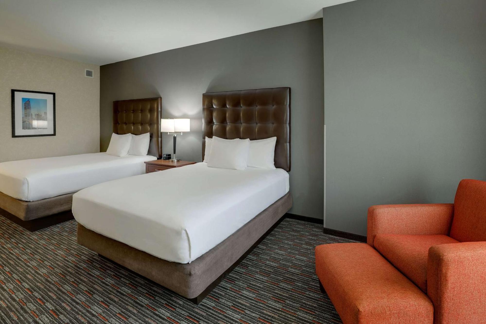 Drury Inn & Suites Charlotte Arrowood Buitenkant foto