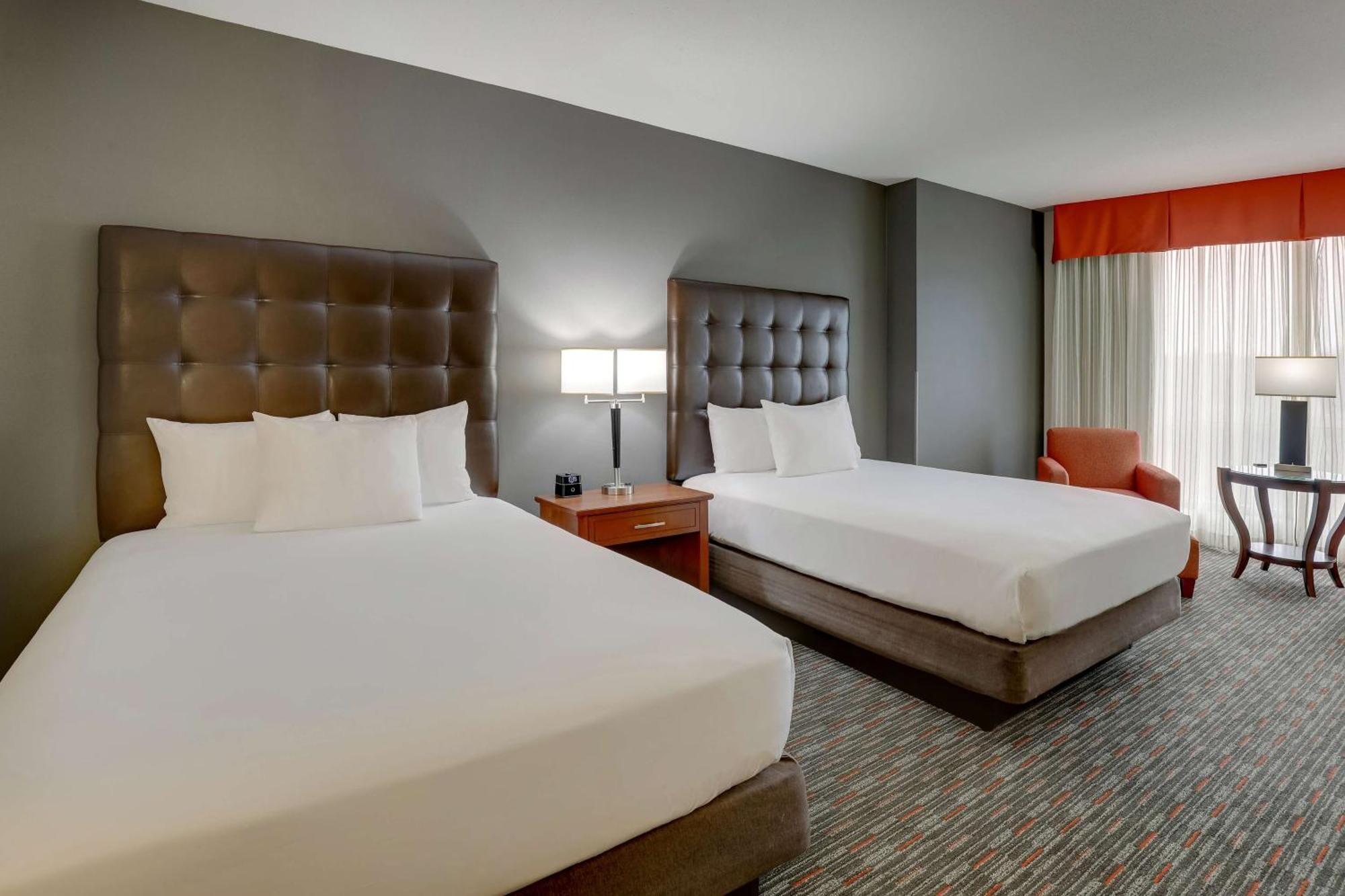 Drury Inn & Suites Charlotte Arrowood Buitenkant foto