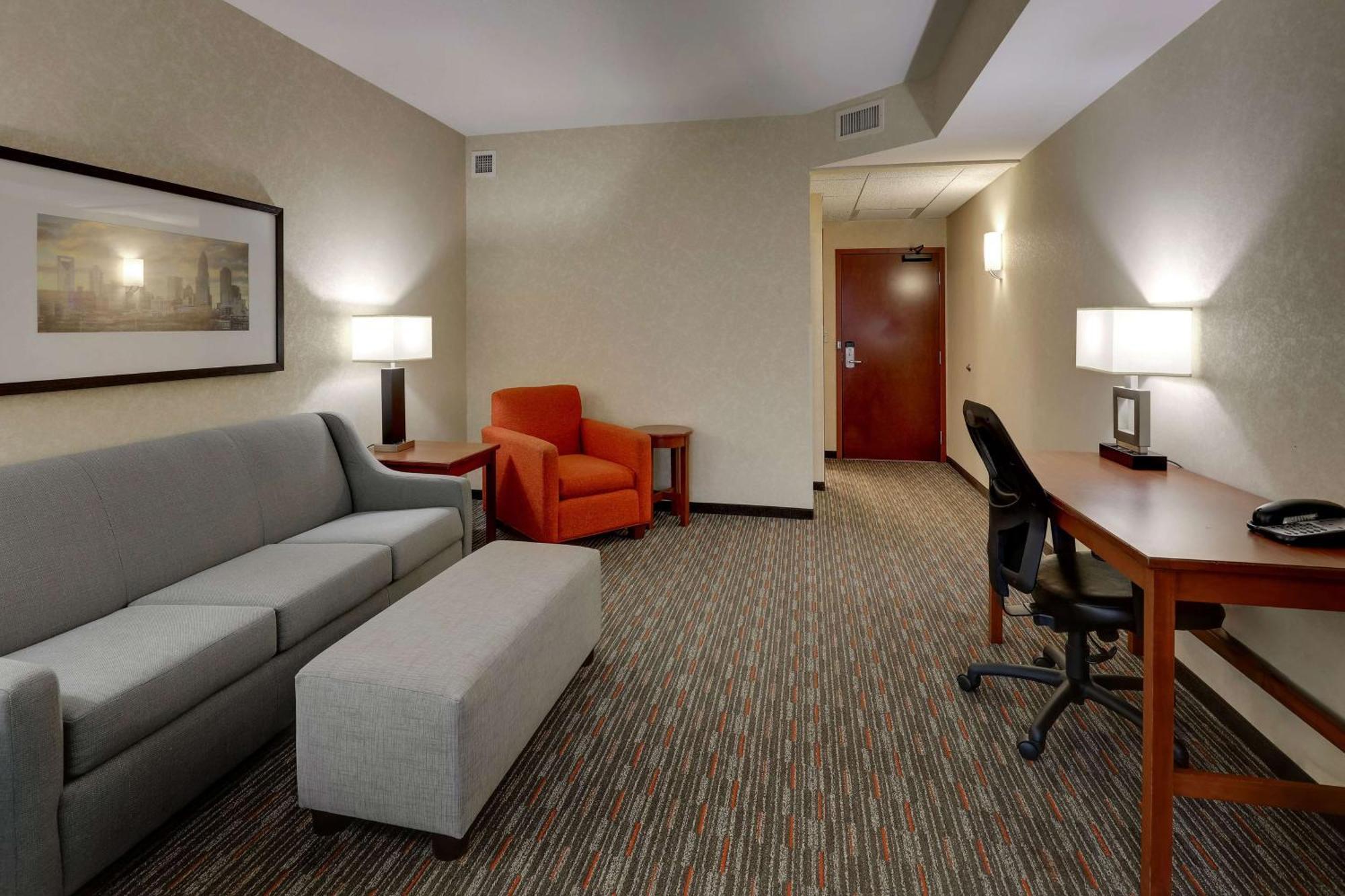 Drury Inn & Suites Charlotte Arrowood Buitenkant foto