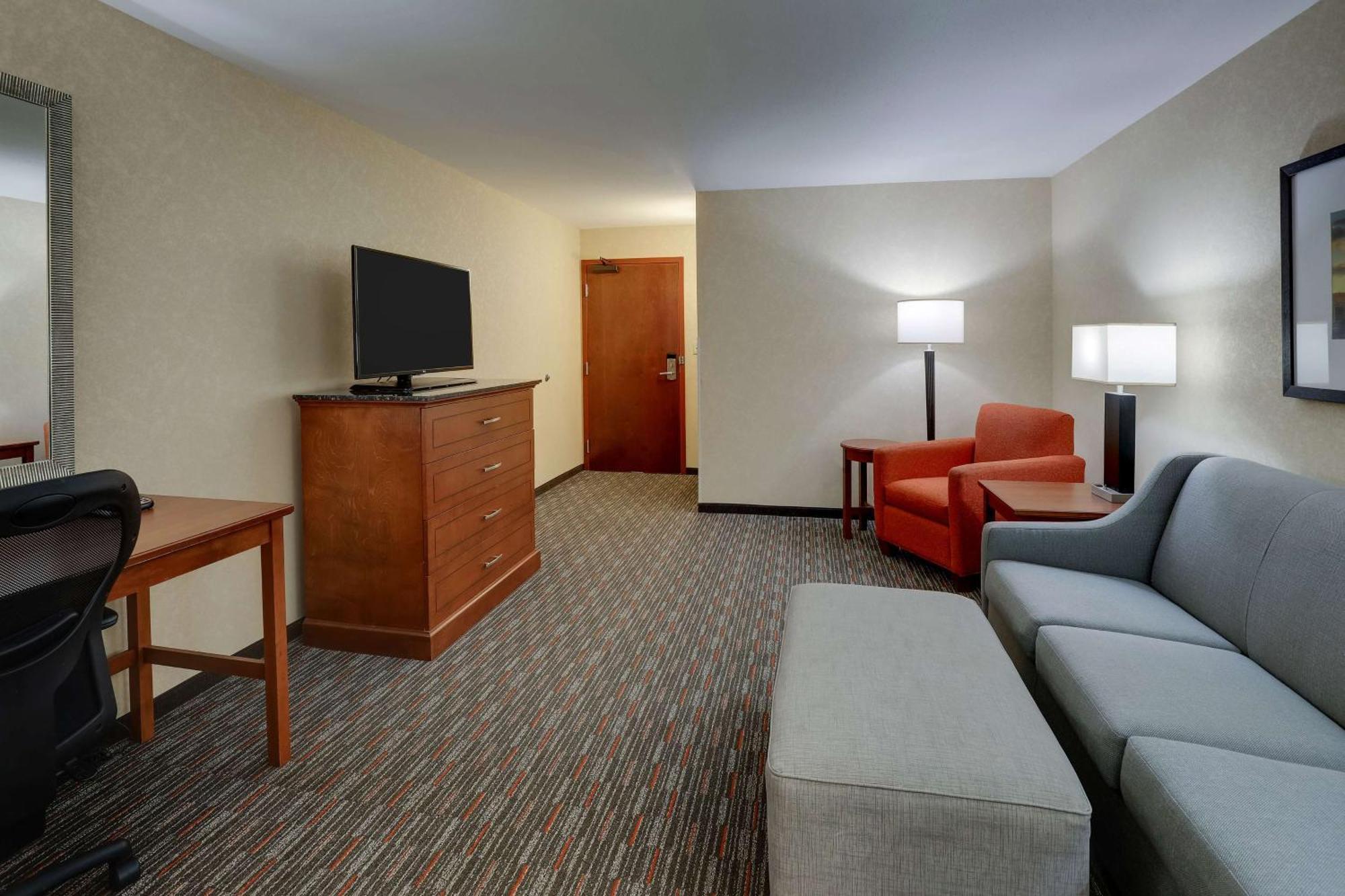 Drury Inn & Suites Charlotte Arrowood Buitenkant foto