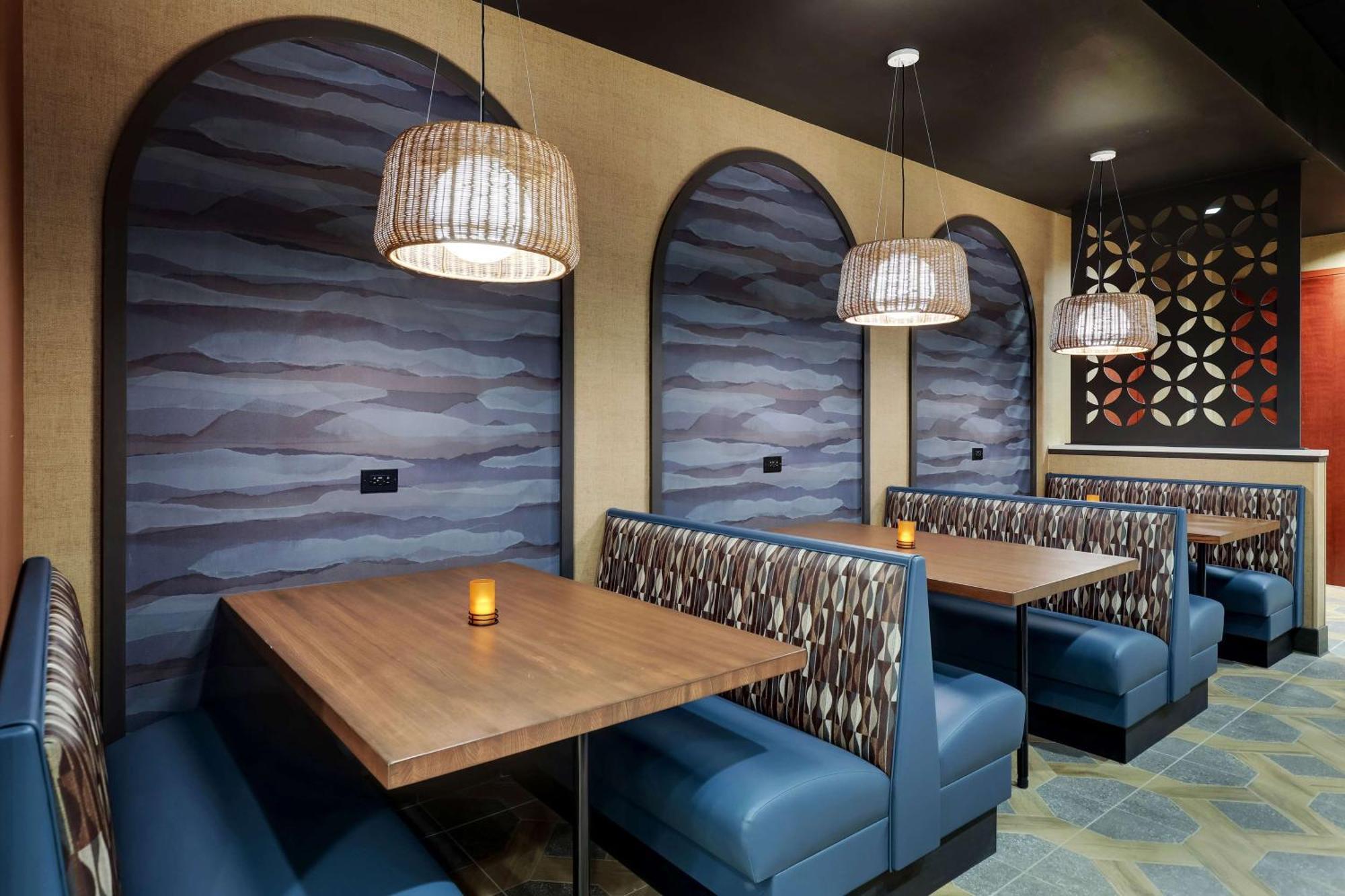 Drury Inn & Suites Charlotte Arrowood Buitenkant foto